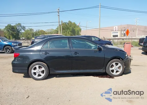 2013 Toyota Corolla S z USA, uszkodzony, nr VIN 2T1BU4EE1DC102945